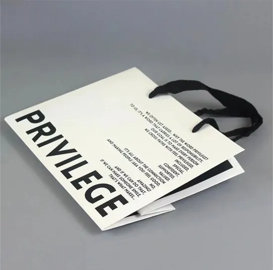 Custom Art Paper Bags for Jewelry & Cosmetics Shopping Bags with Personalized Logo for Gift Packaging 